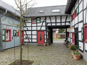 Гостиница cozy apartment near monschau great location for hikes through natur park Eifel  Шлайден